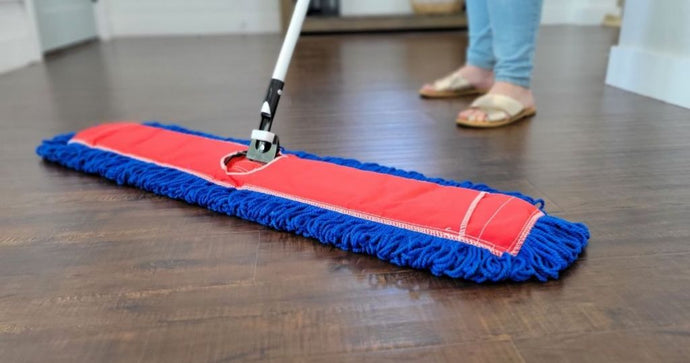 Over 50% Off Extra-Large Reusable Microfiber Mop + Free Shipping on Amazon